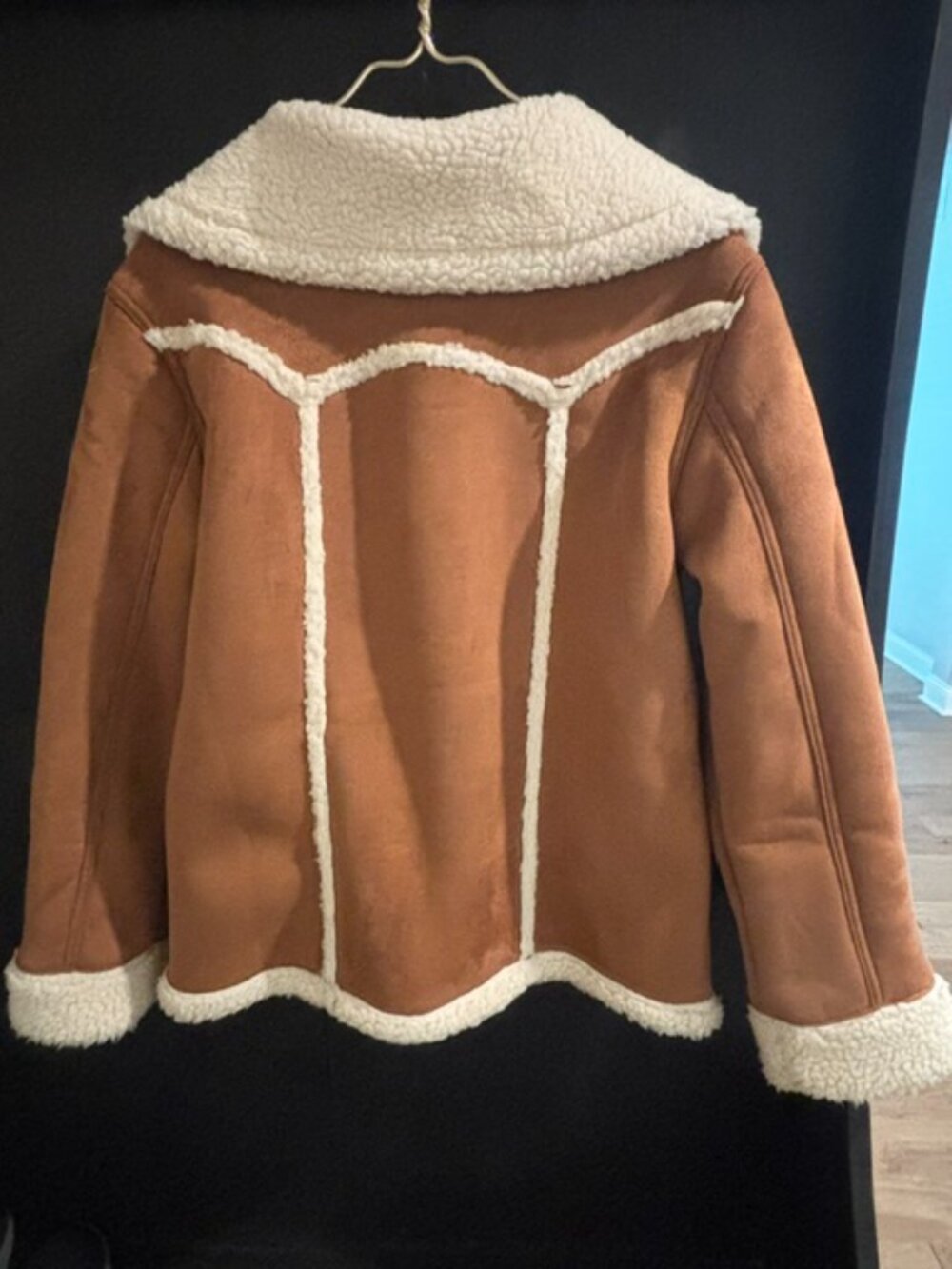 Wrangler Women's Faux Shearling - Picture 2 of 11